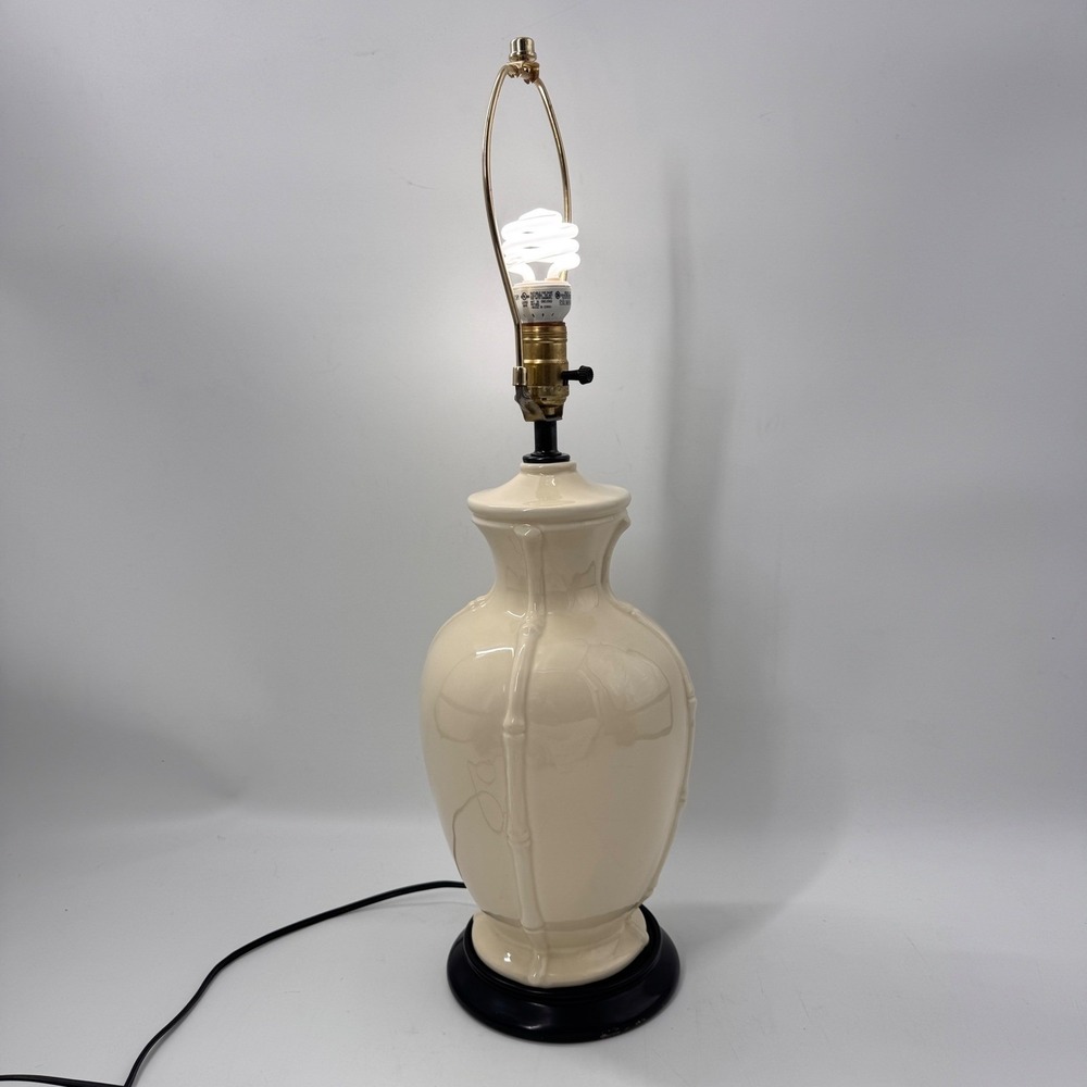 Vintage Chinoiserie Faux Bamboo Ceramic Urn Table Lamp - Picture 11 of 11